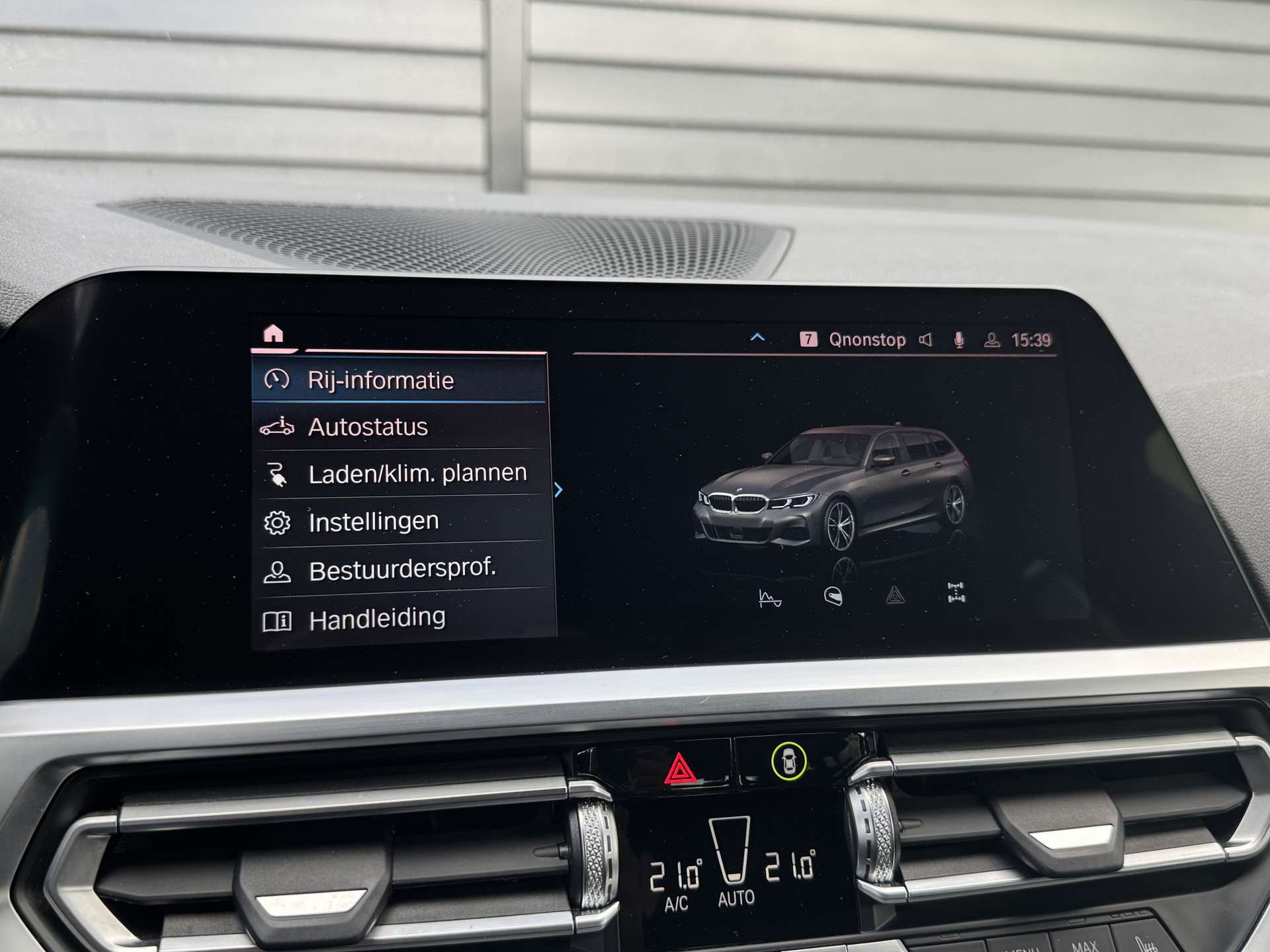BMW 3 Serie Touring 330e M Sport 292 pk