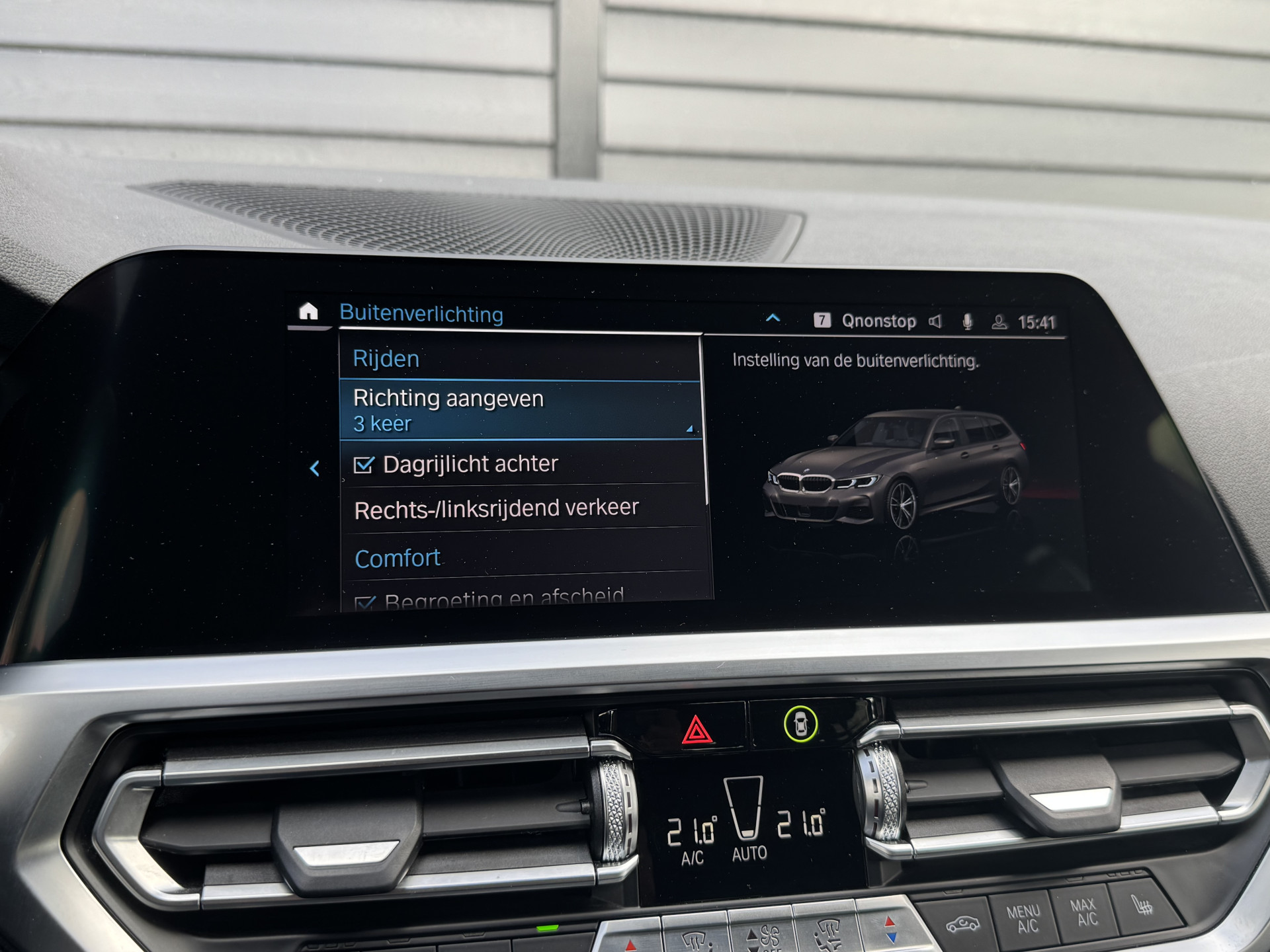 BMW 3 Serie Touring 330e M Sport 292 pk