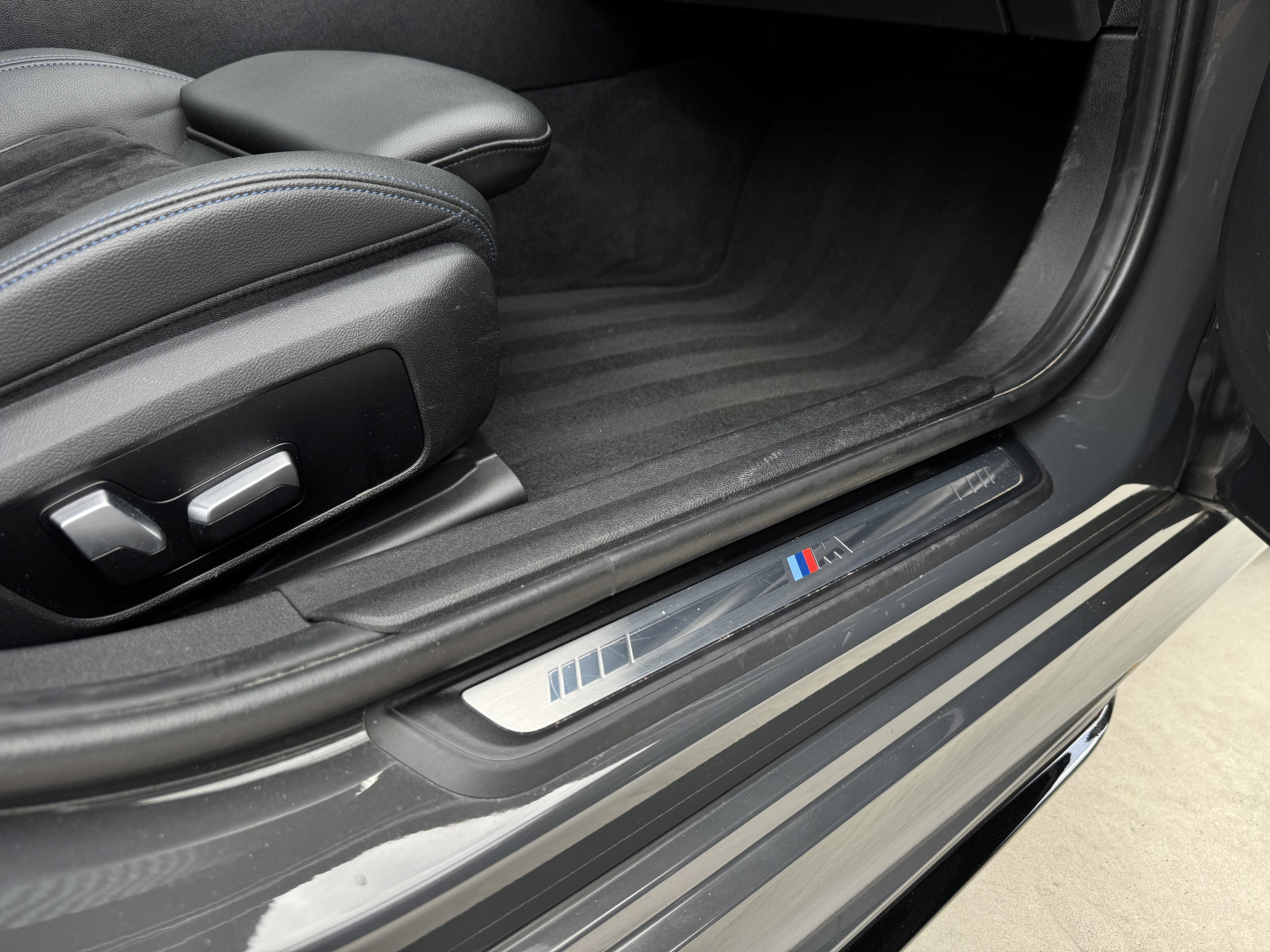 BMW 3 Serie Touring 330e M Sport 292 pk