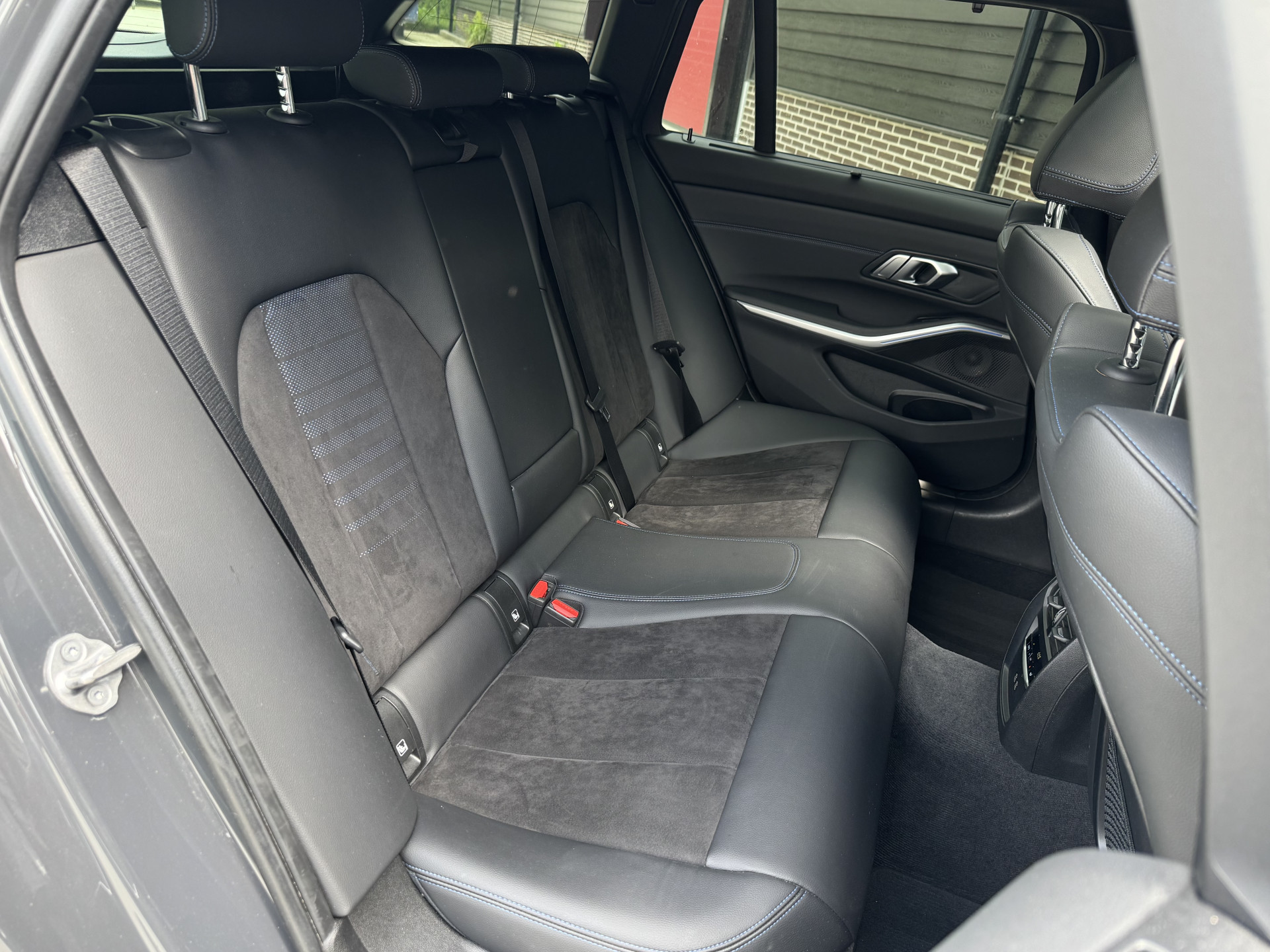 BMW 3 Serie Touring 330e M Sport 292 pk