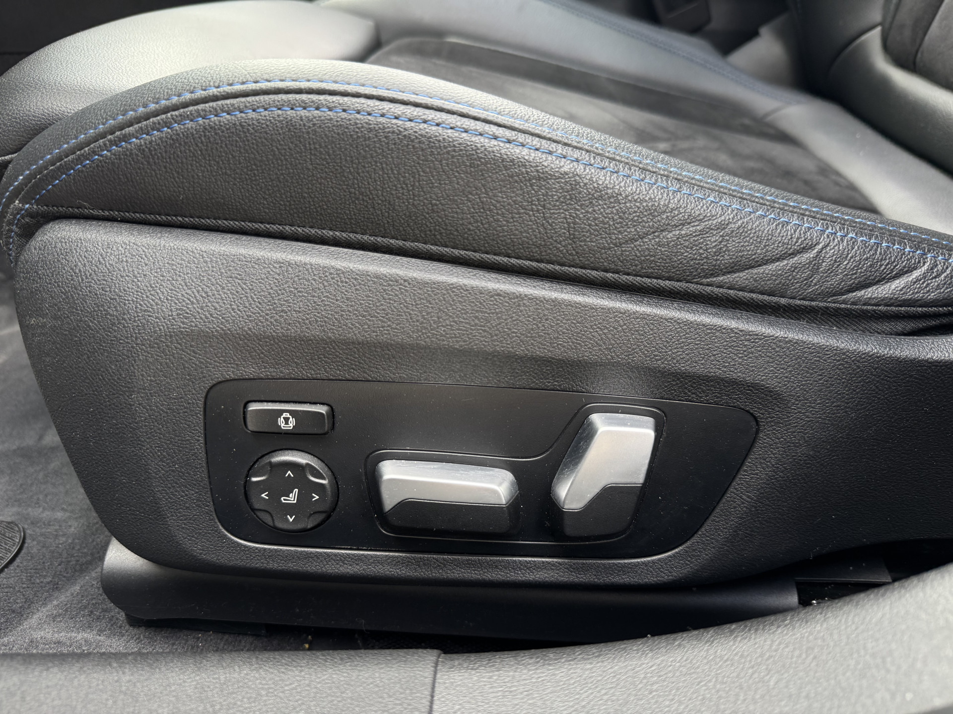 BMW 3 Serie Touring 330e M Sport 292 pk