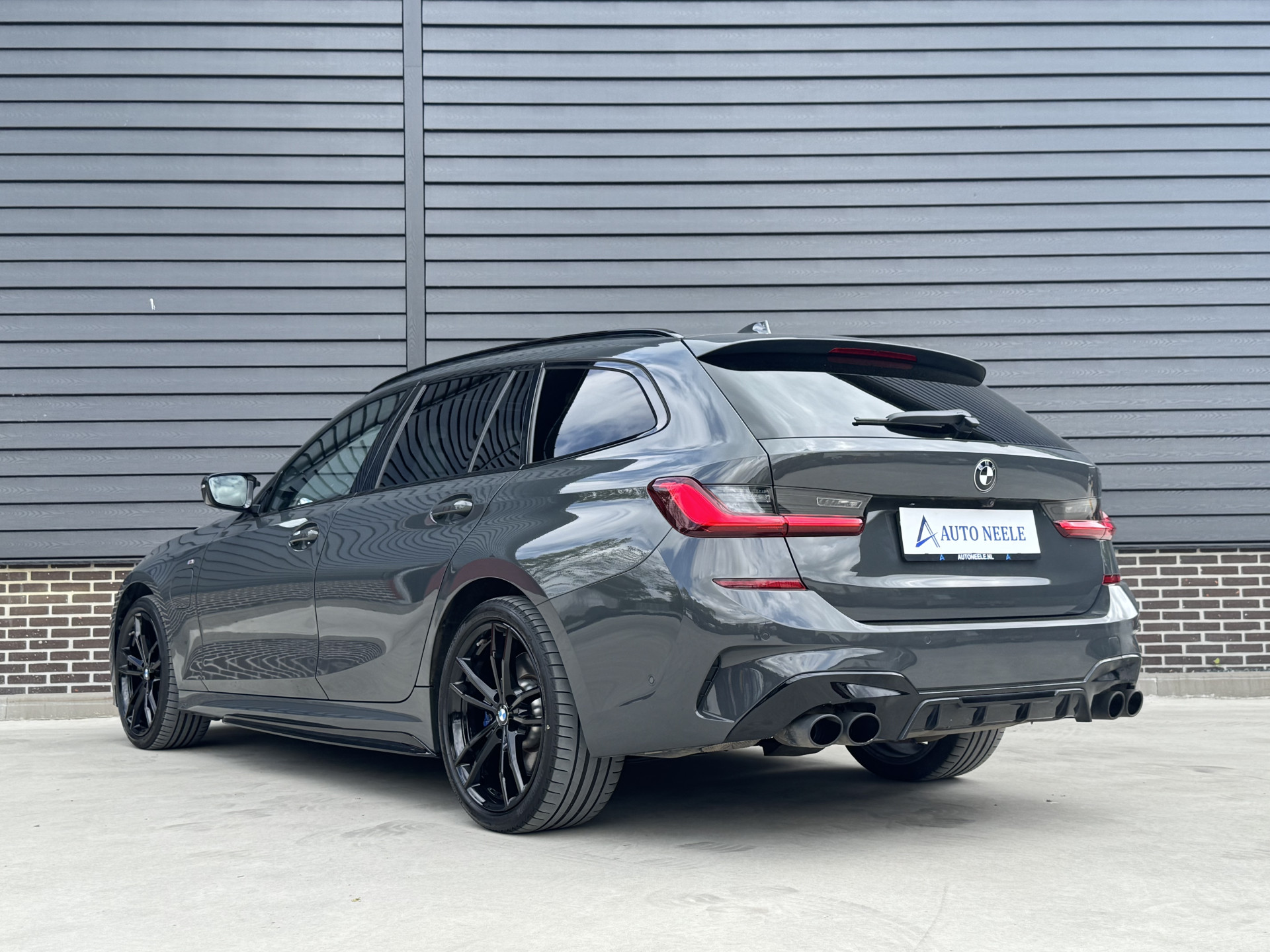 BMW 3 Serie Touring 330e M Sport 292 pk