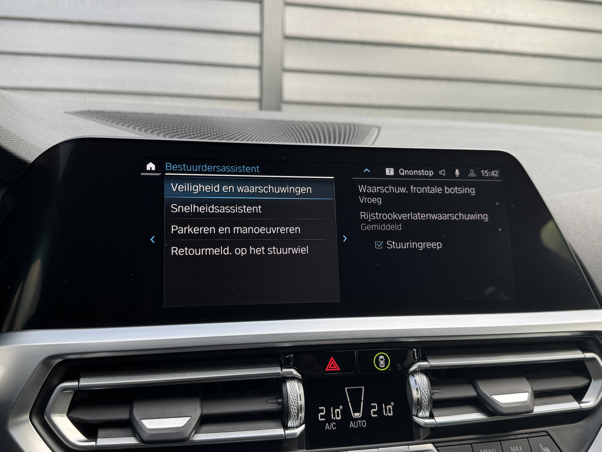 BMW 3 Serie Touring 330e M Sport 292 pk