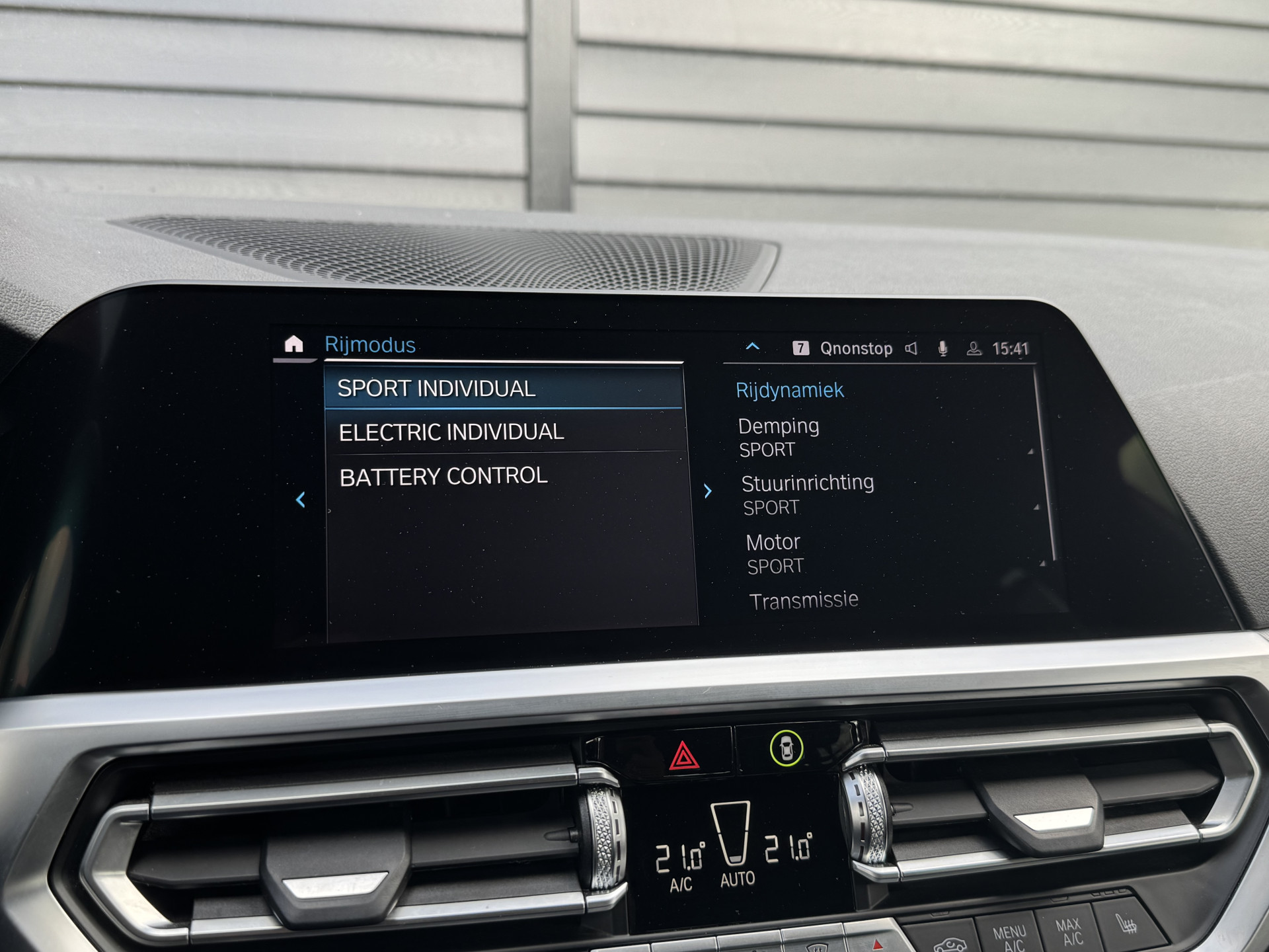 BMW 3 Serie Touring 330e M Sport 292 pk