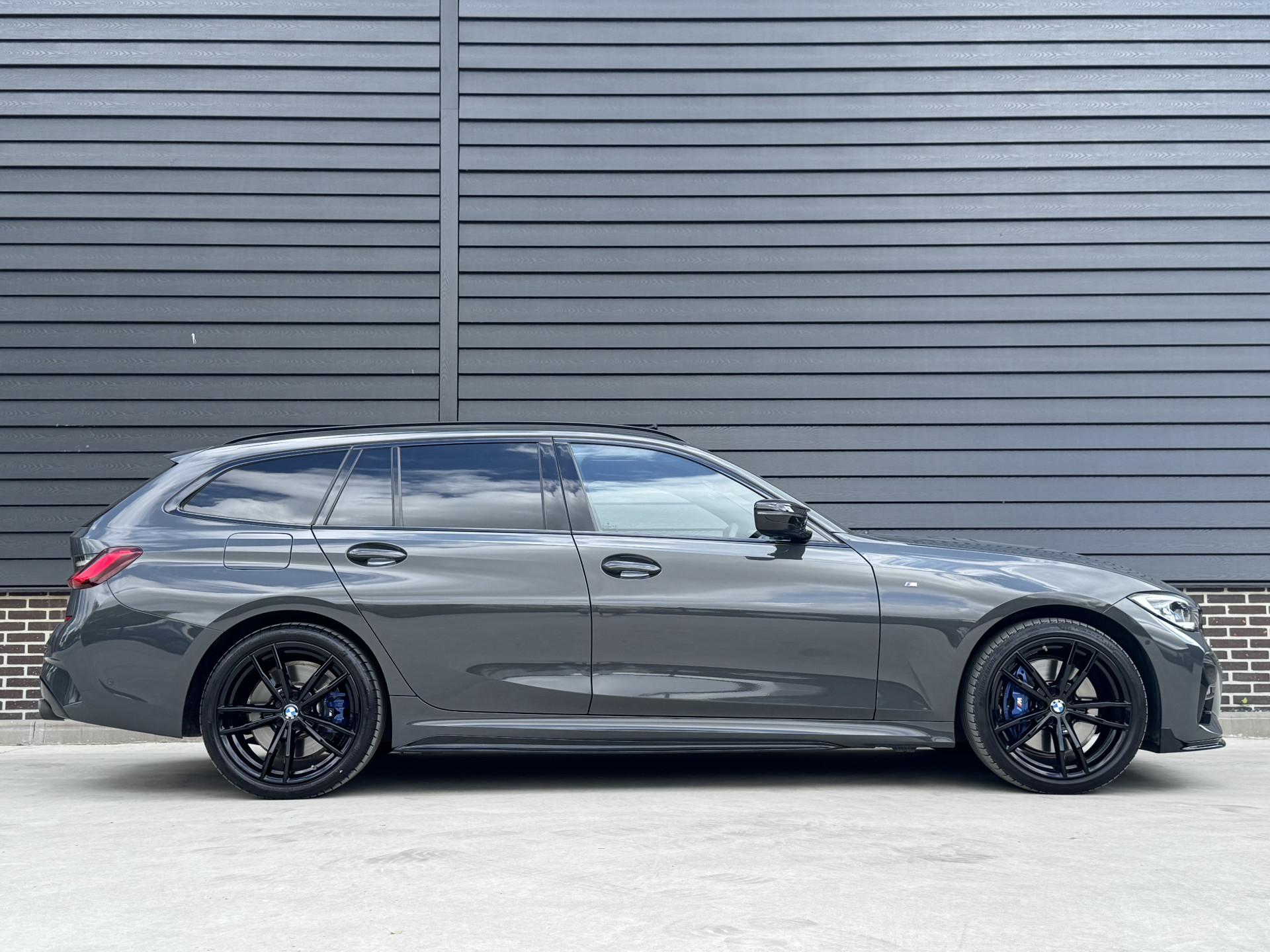 BMW 3 Serie Touring 330e M Sport 292 pk