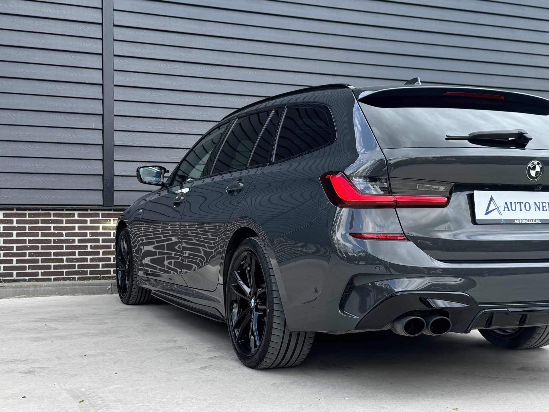 BMW 3 Serie Touring 330e M Sport 292 pk