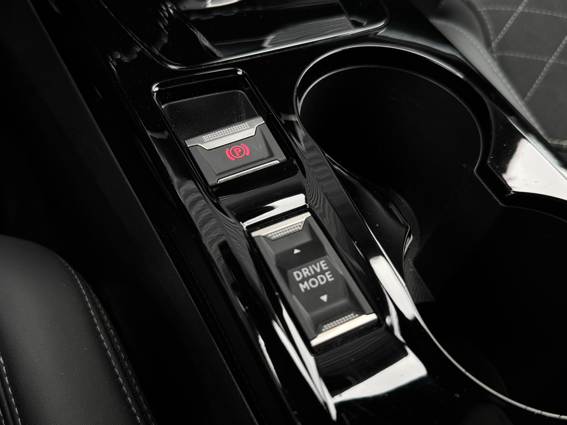 Peugeot 2008 1.2 130 pk GT Pack