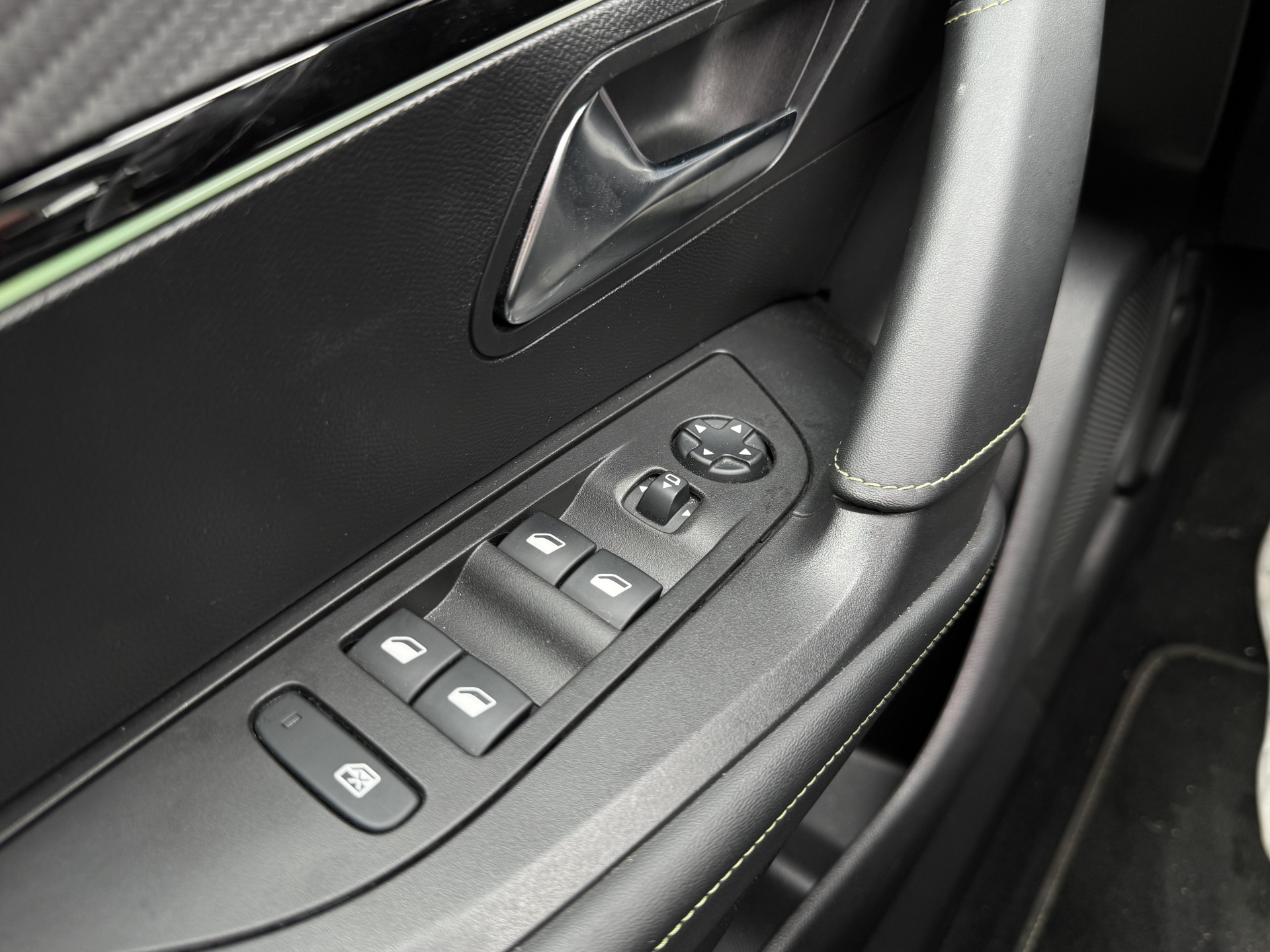 Peugeot 2008 1.2 130 pk GT Pack