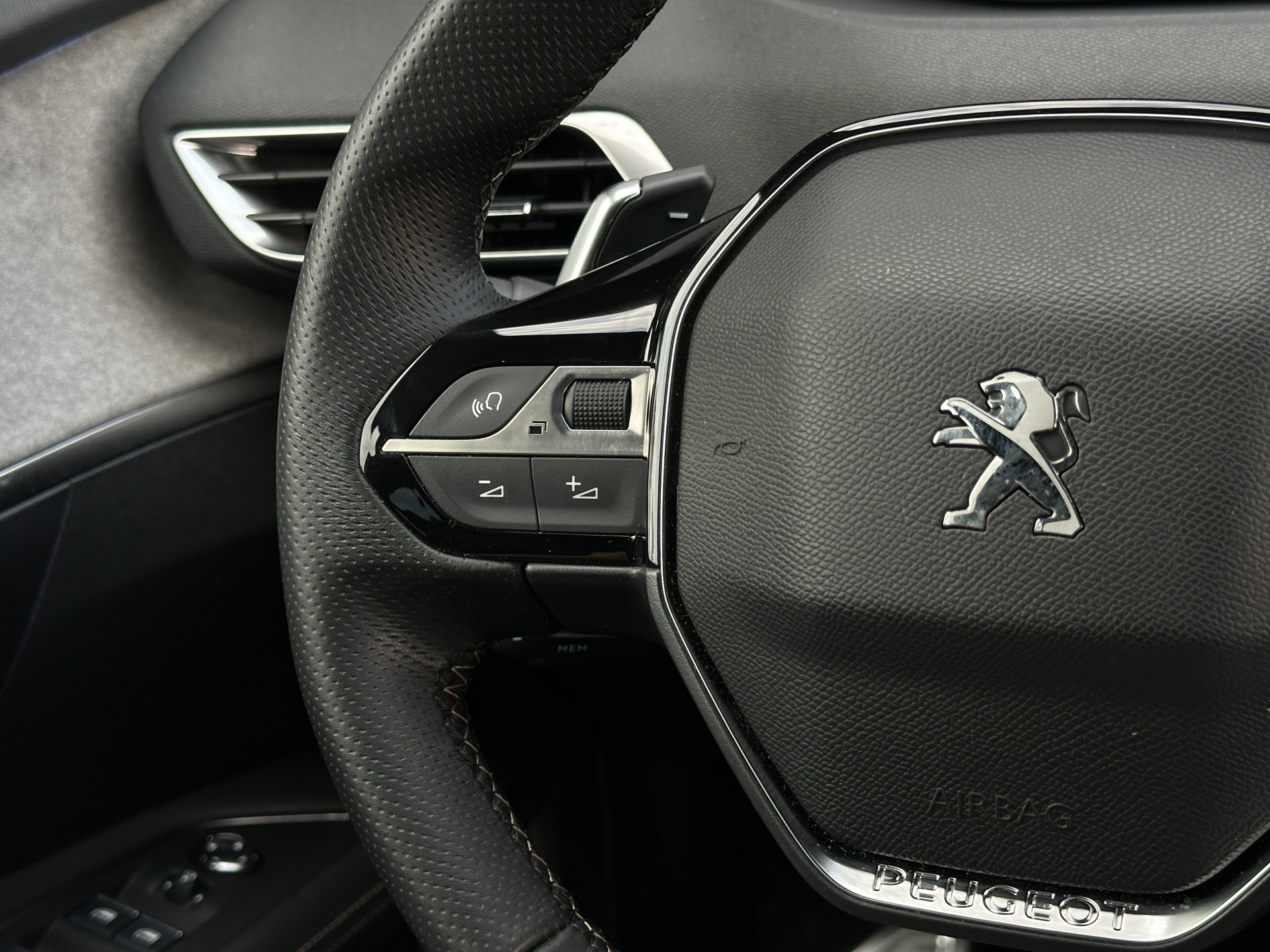 Peugeot 3008 1.2 PureTech 130 pk GT Pack