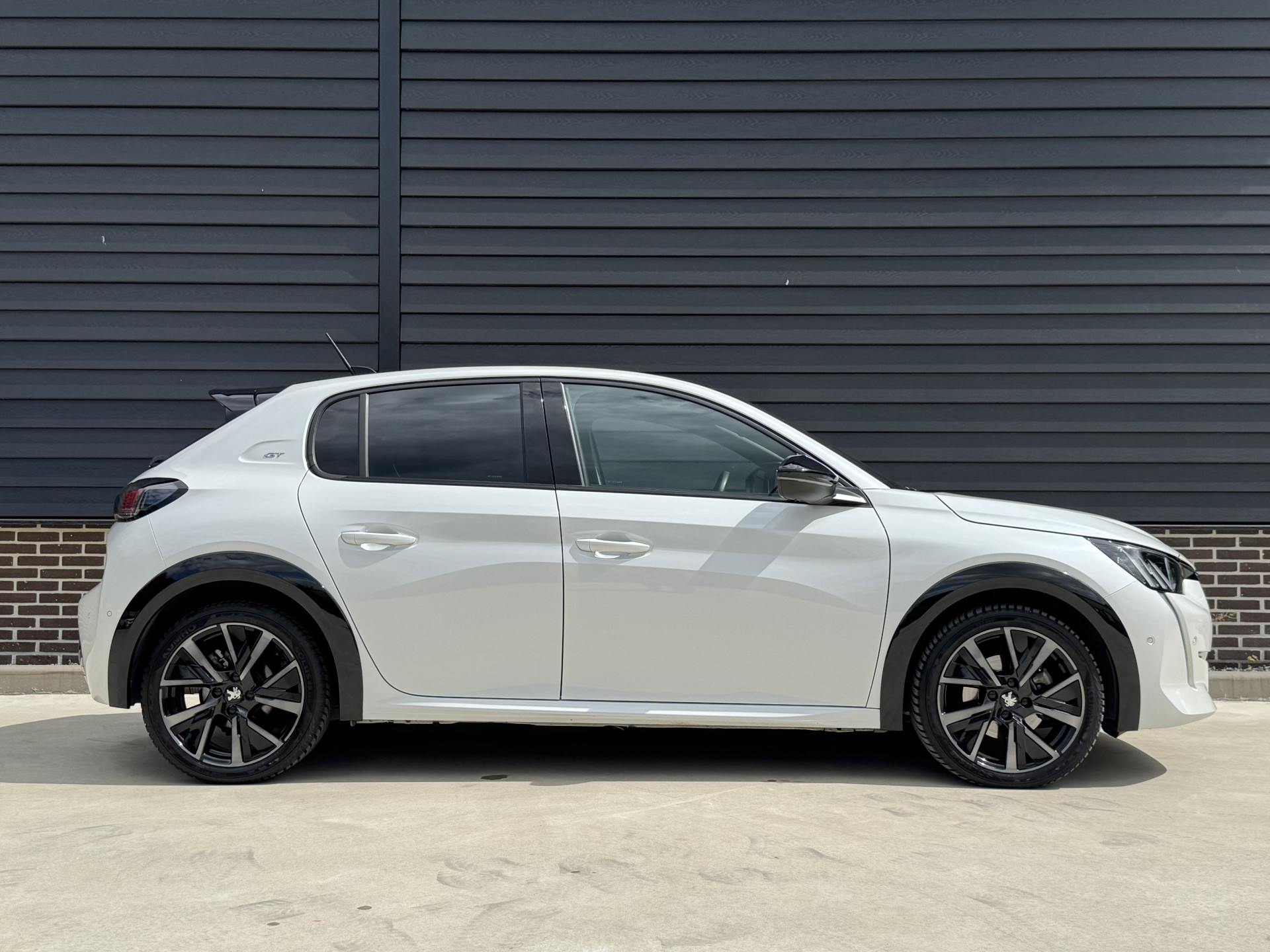 Peugeot 208 1.2 130 pk GT Pack Automaat