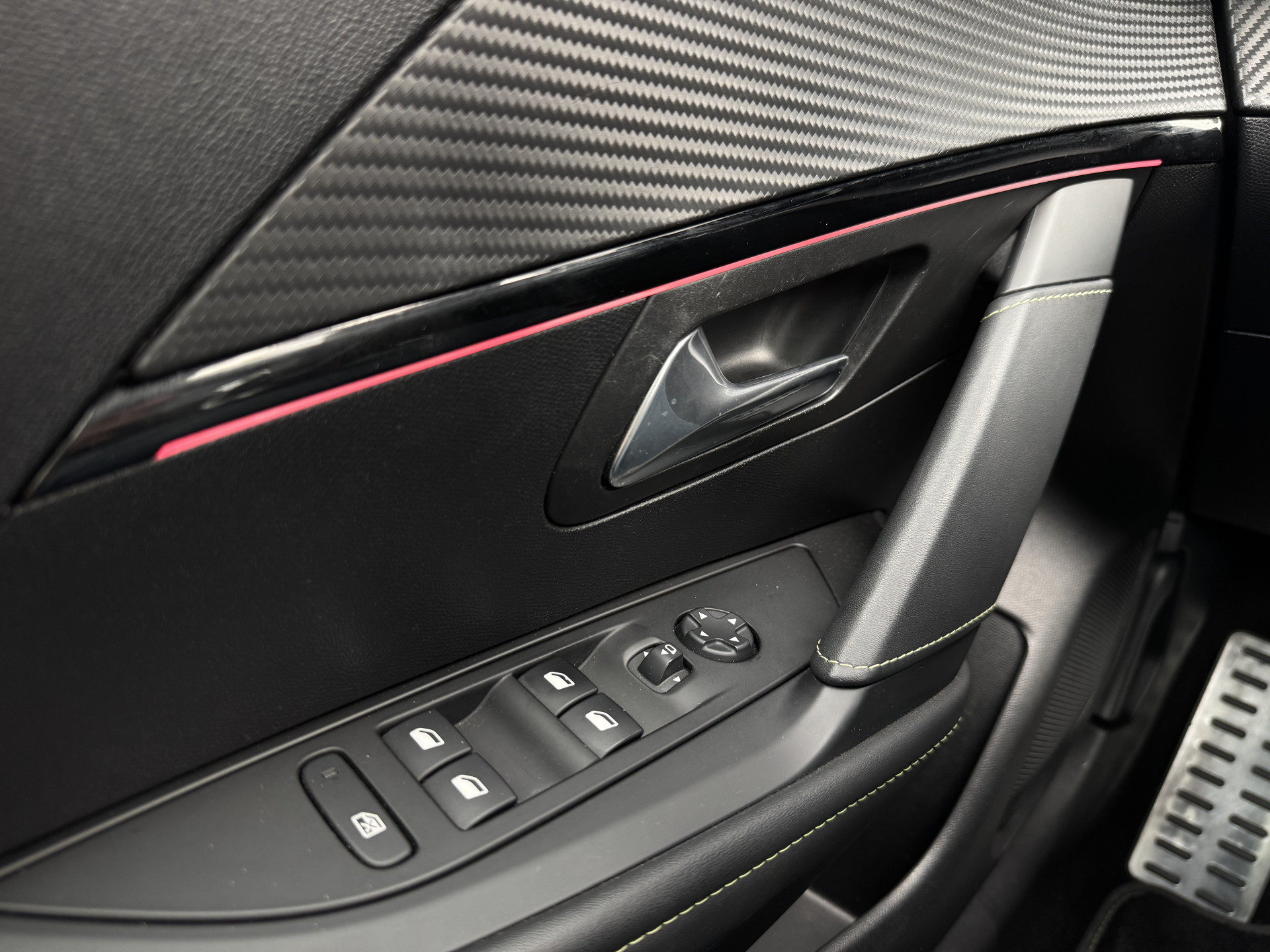 Peugeot 208 1.2 130 pk GT Pack Automaat