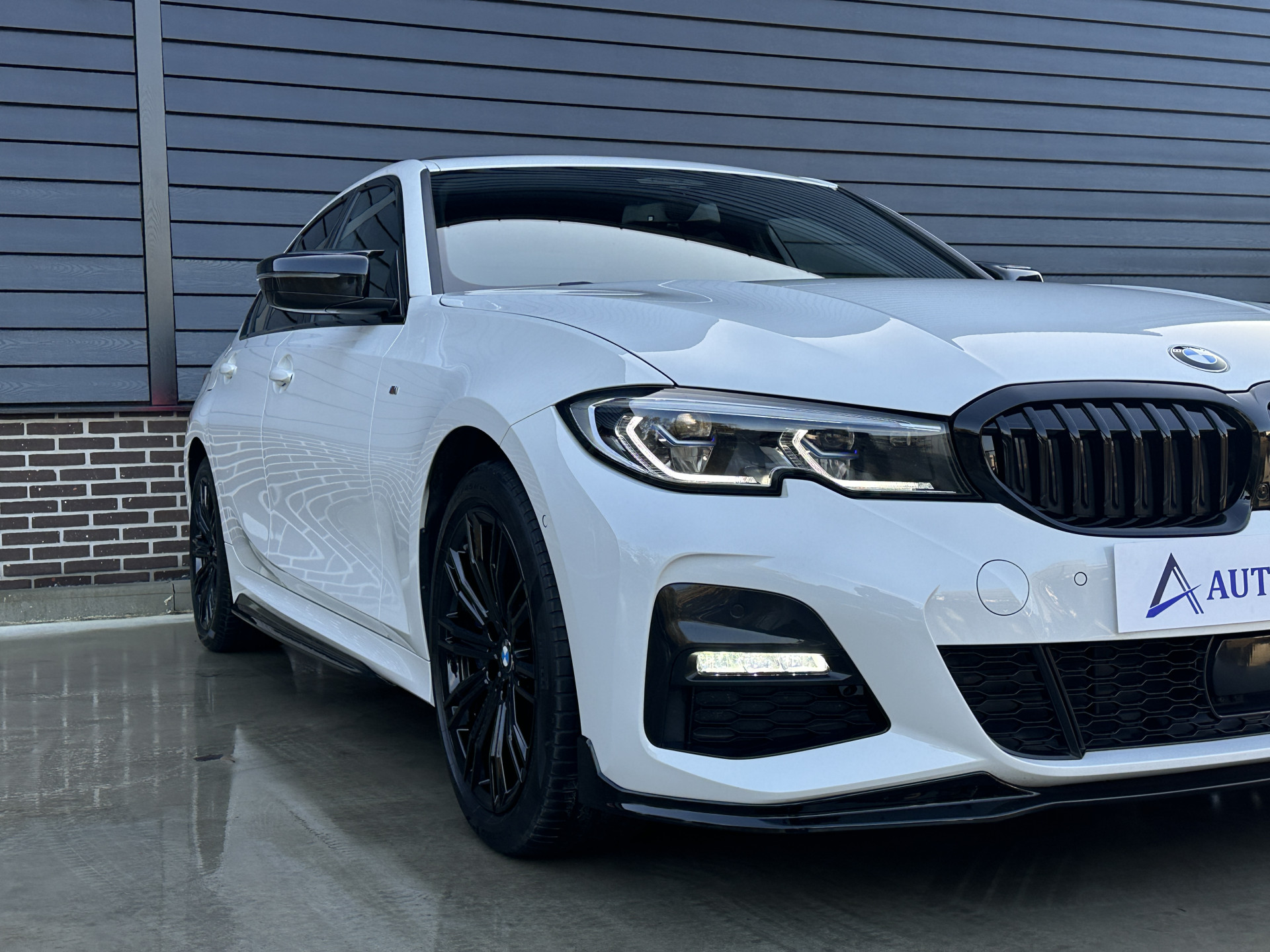 BMW 3-serie 330e M Sport High Executive,