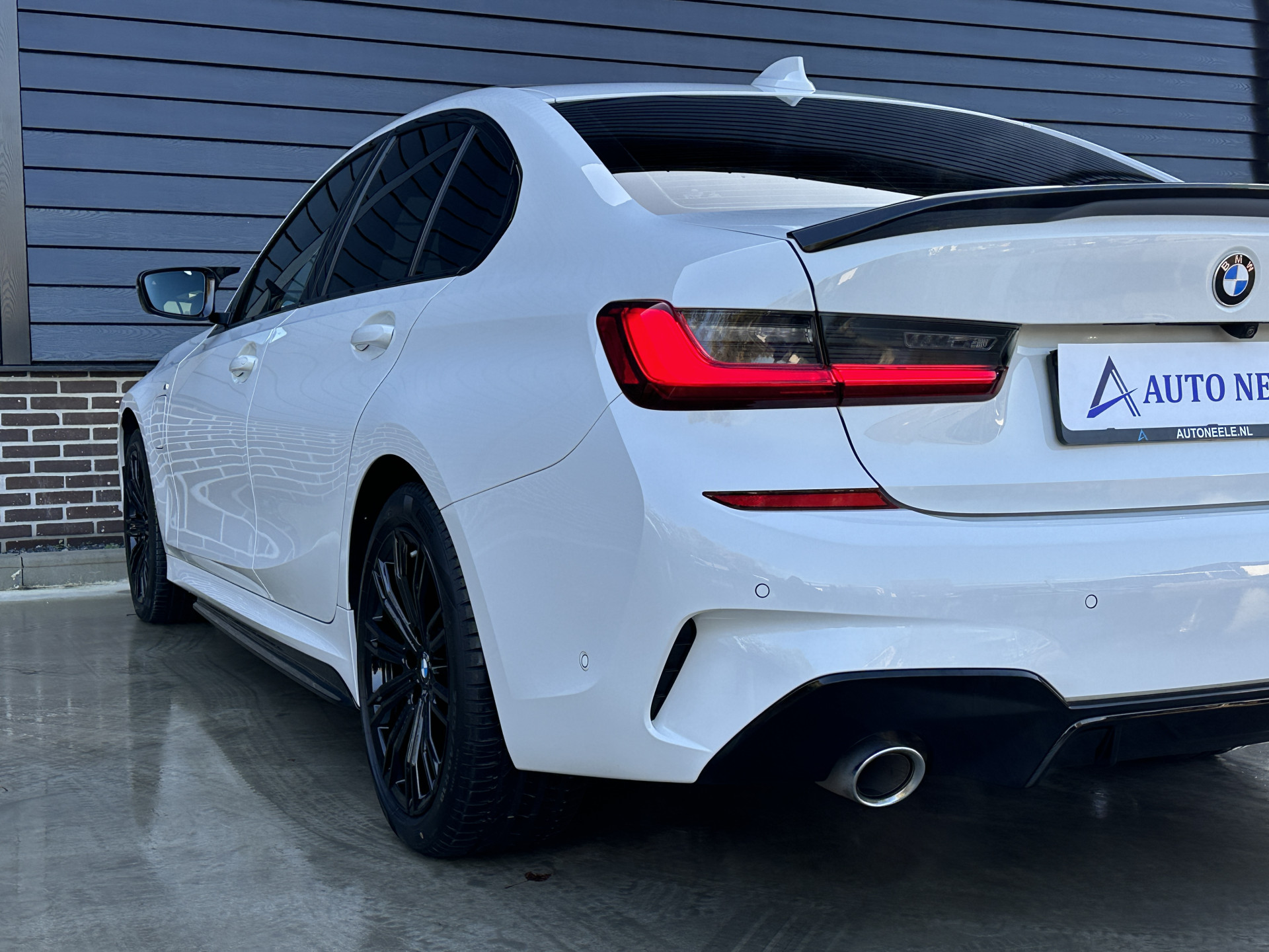 BMW 3-serie 330e M Sport High Executive,