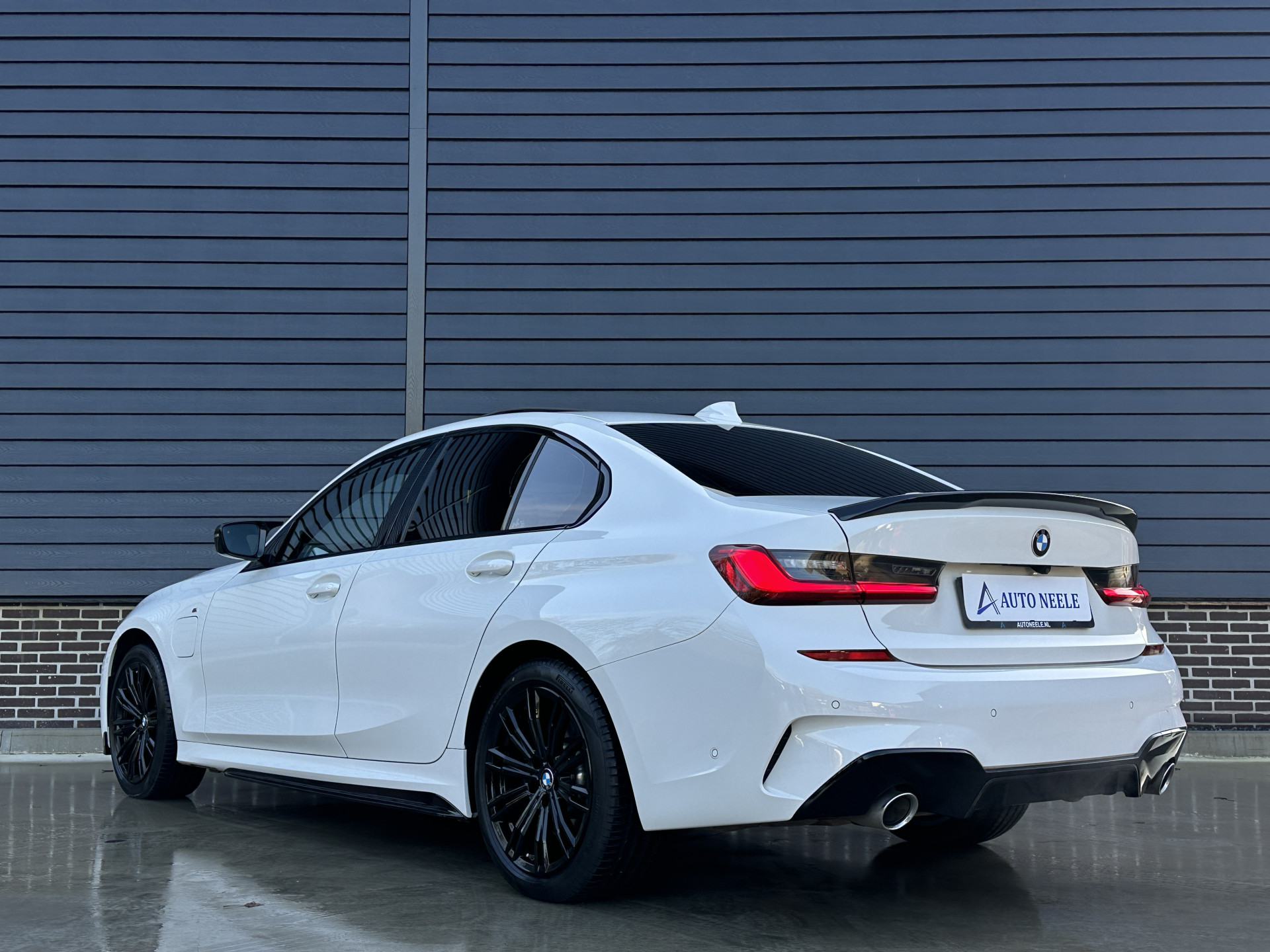 BMW 3-serie 330e M Sport High Executive,