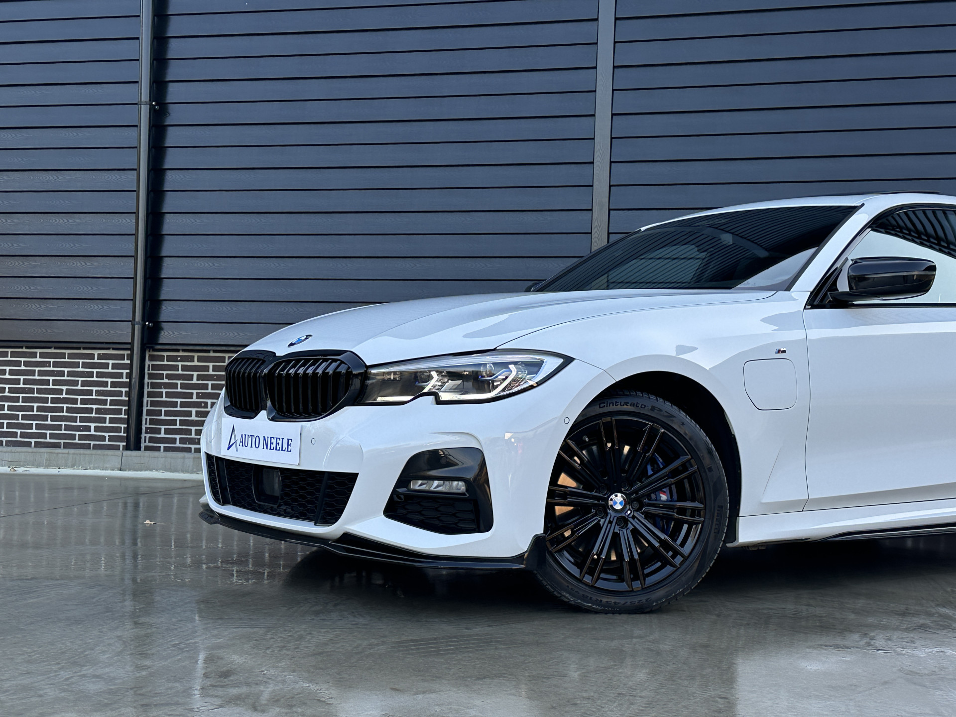 BMW 3-serie 330e M Sport High Executive,