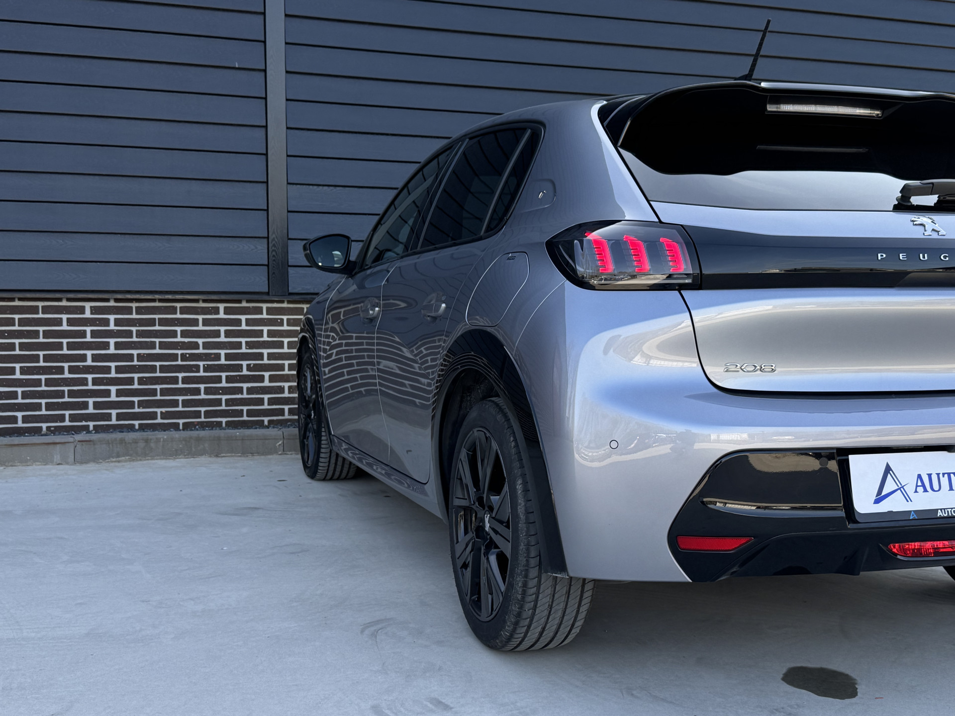 Peugeot 208 1.2 Puretech 130 pk GT Automaat