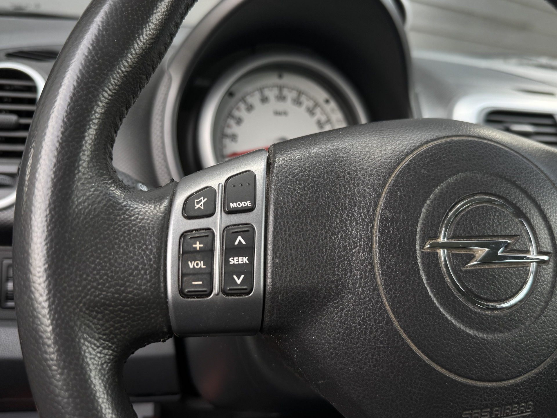 Opel Agila 1.2 Edition 94 pk