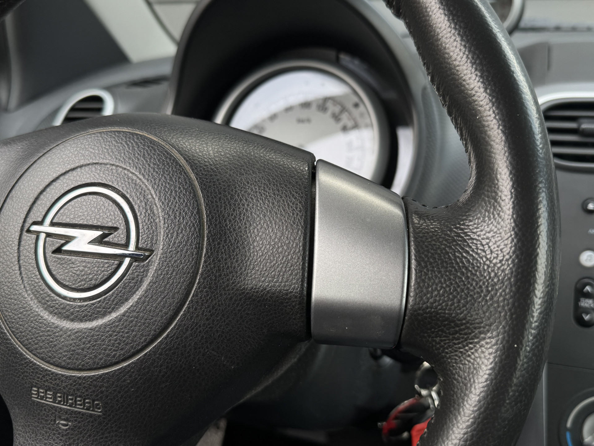 Opel Agila 1.2 Edition 94 pk
