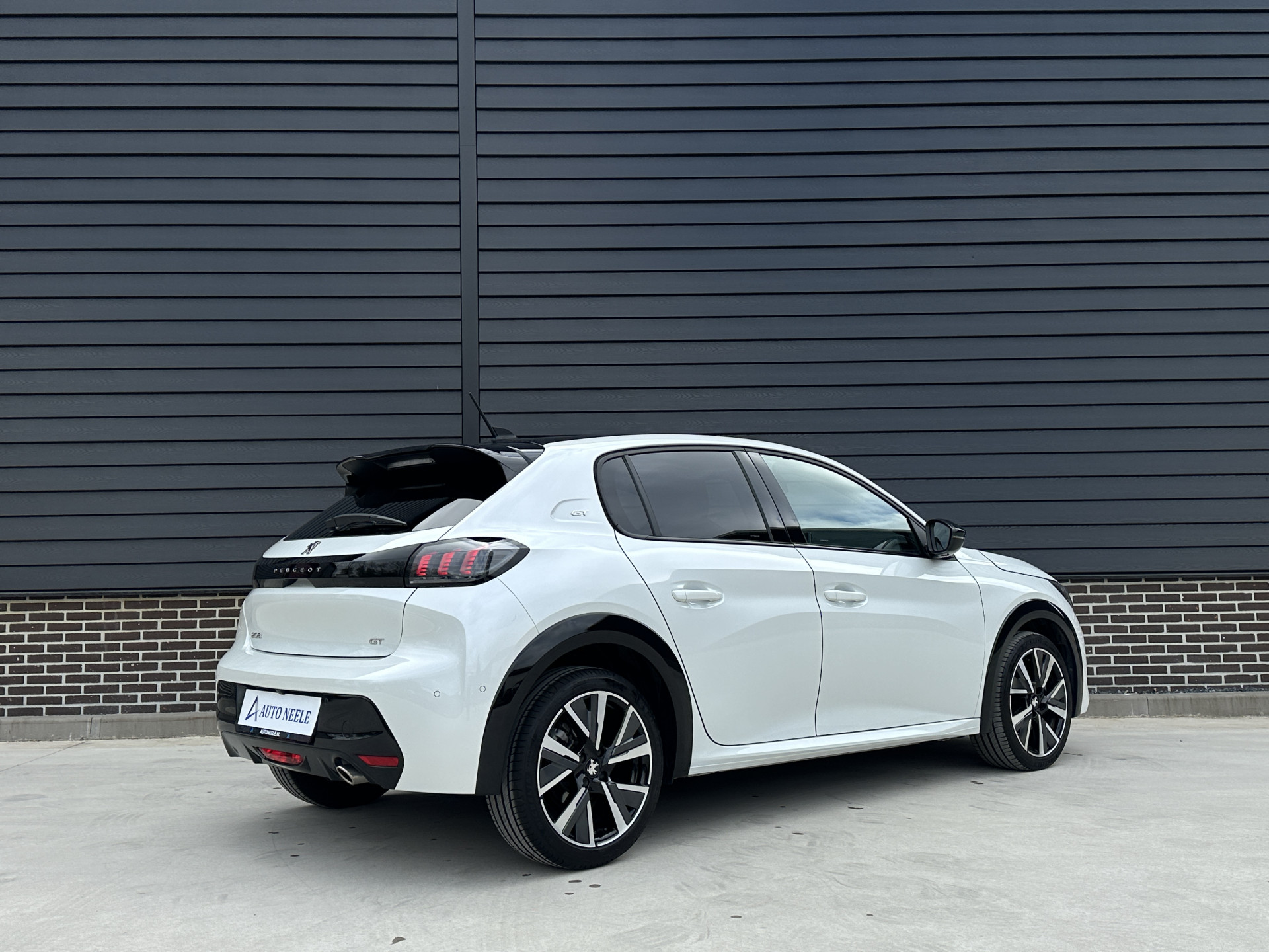 Peugeot 208 1.2 PureTech 130 pk GT Automaat