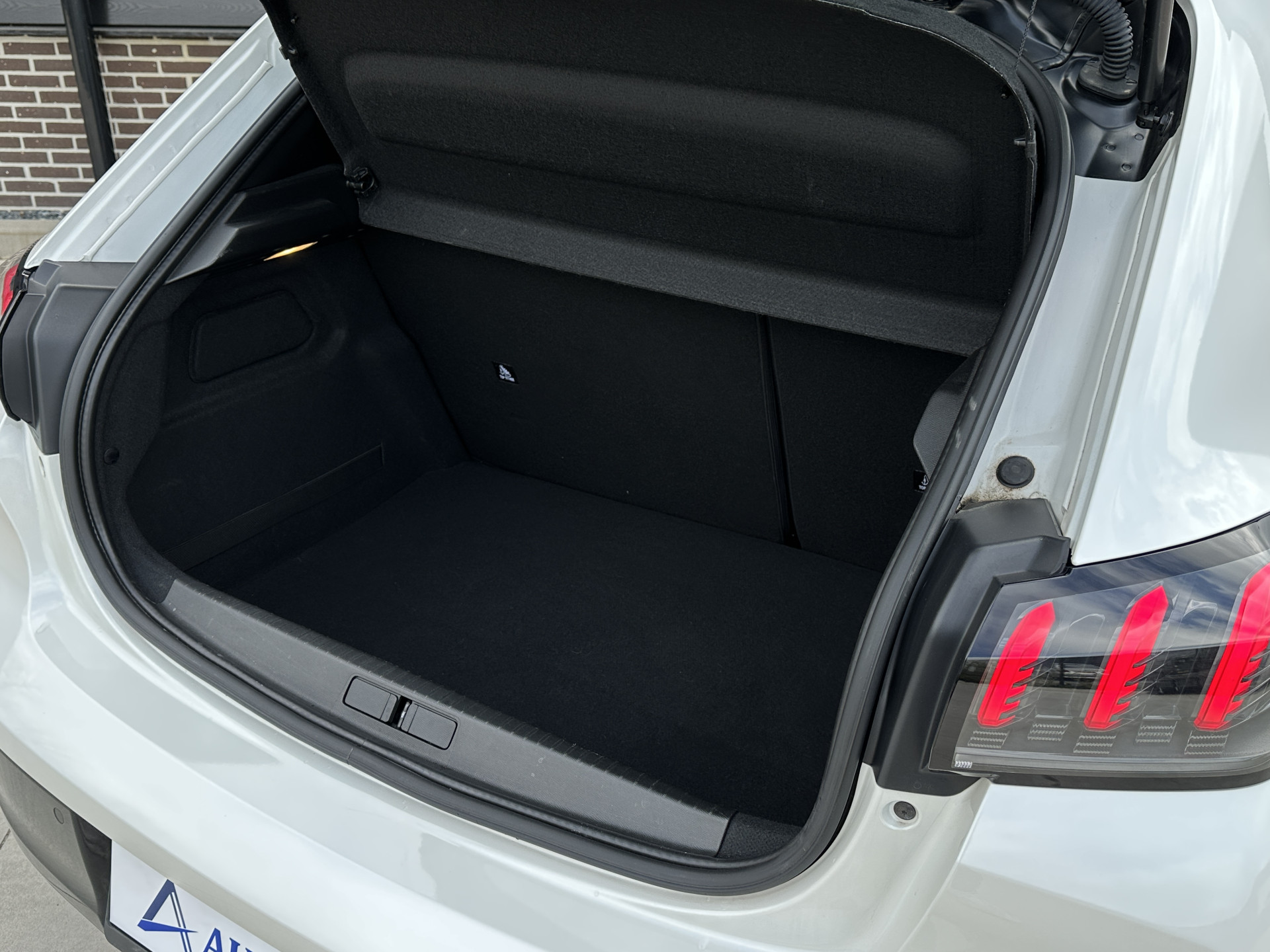 Peugeot 208 1.2 PureTech 130 pk GT Automaat