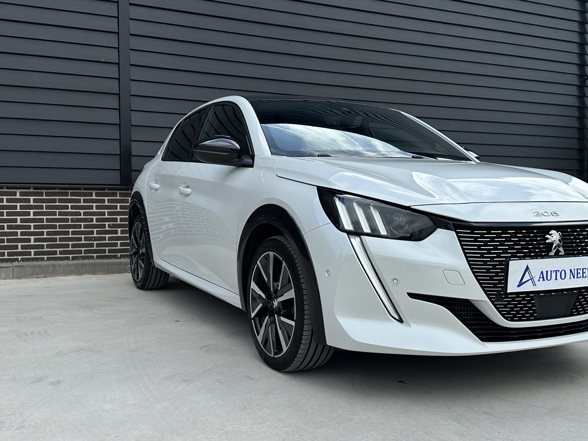 Peugeot 208 1.2 PureTech 130 pk GT Automaat