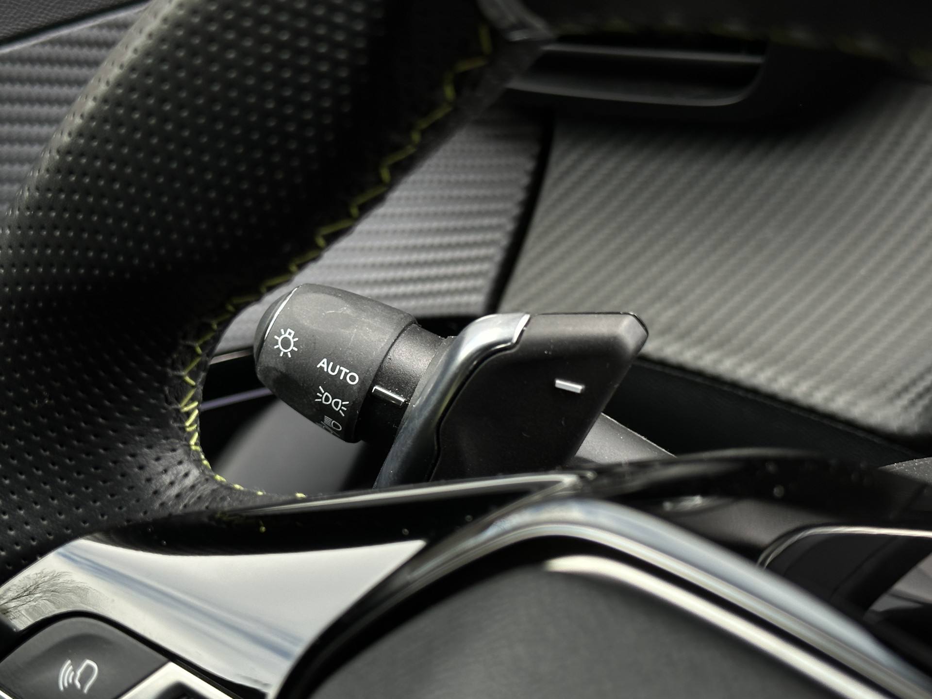 Peugeot 208 1.2 PureTech 130 pk GT Automaat