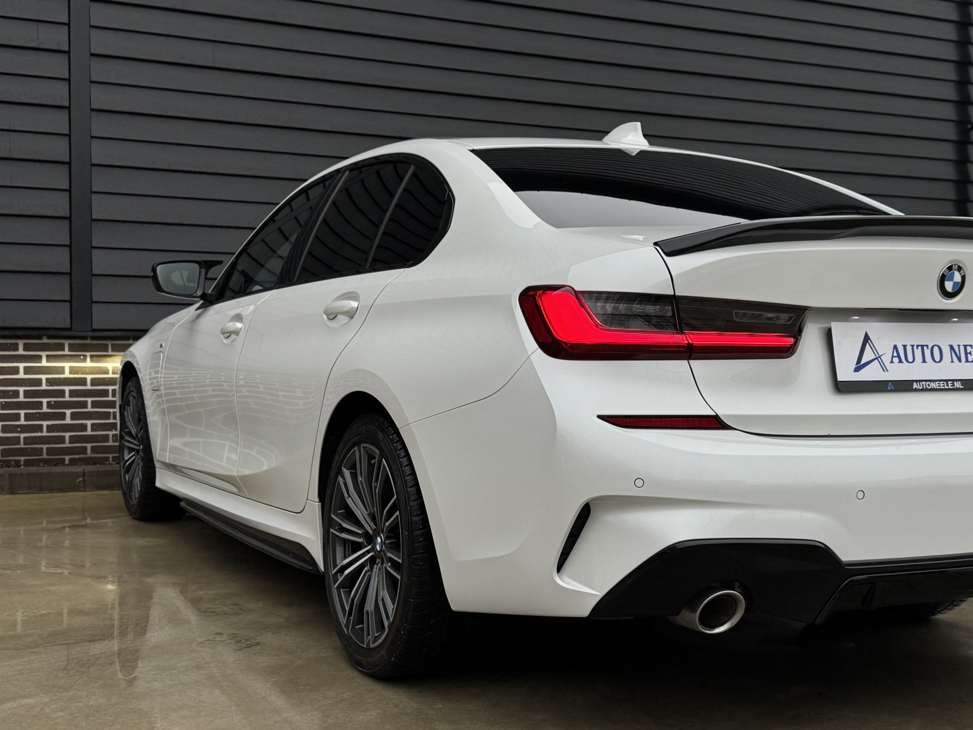 BMW 3-serie 330e M Sport 292 pk High Executive