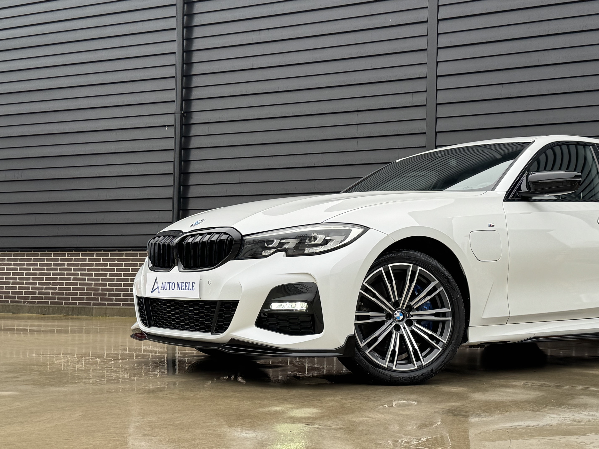 BMW 3-serie 330e M Sport 292 pk High Executive