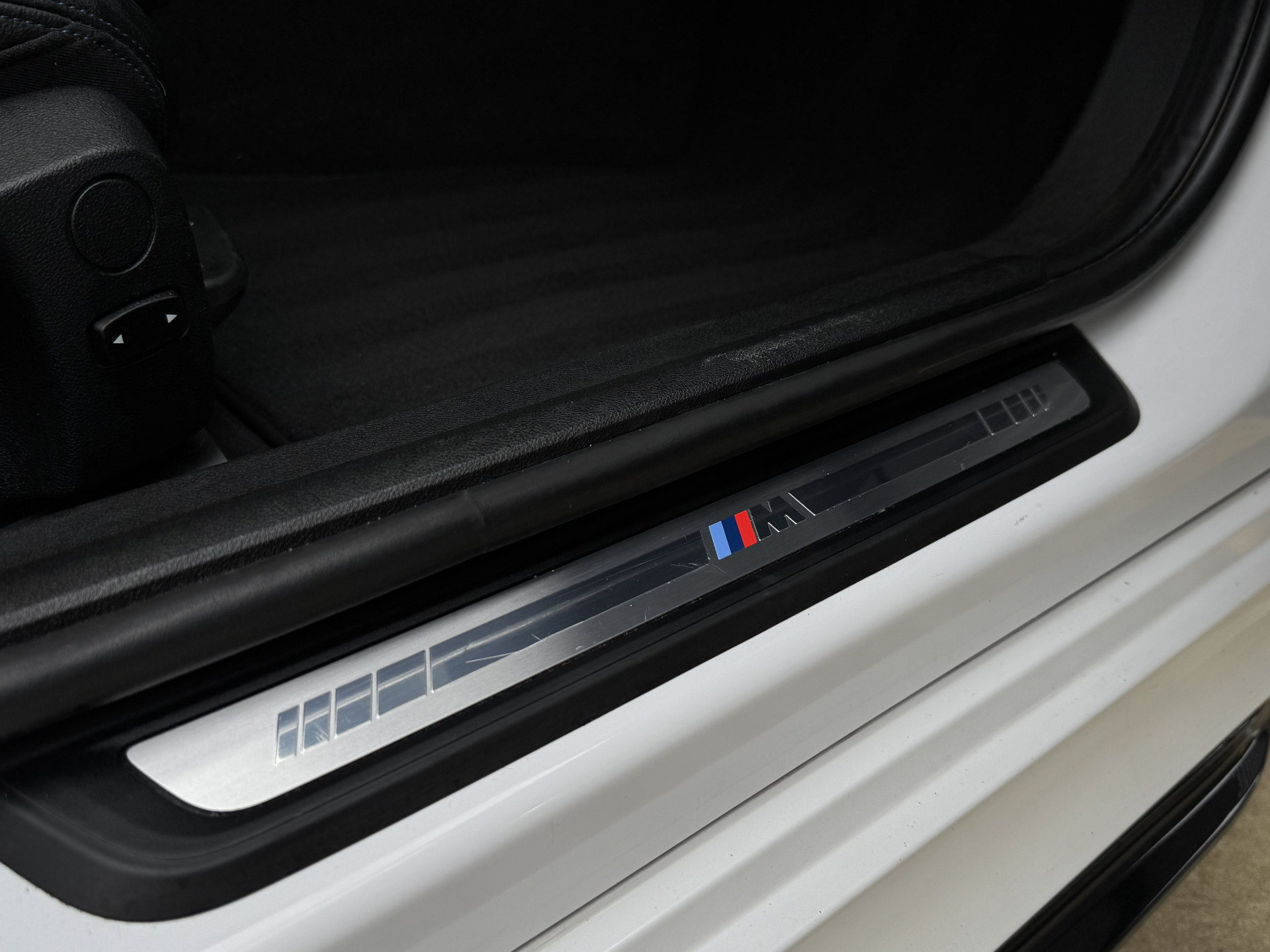 BMW 3-serie 330e M Sport 292 pk High Executive