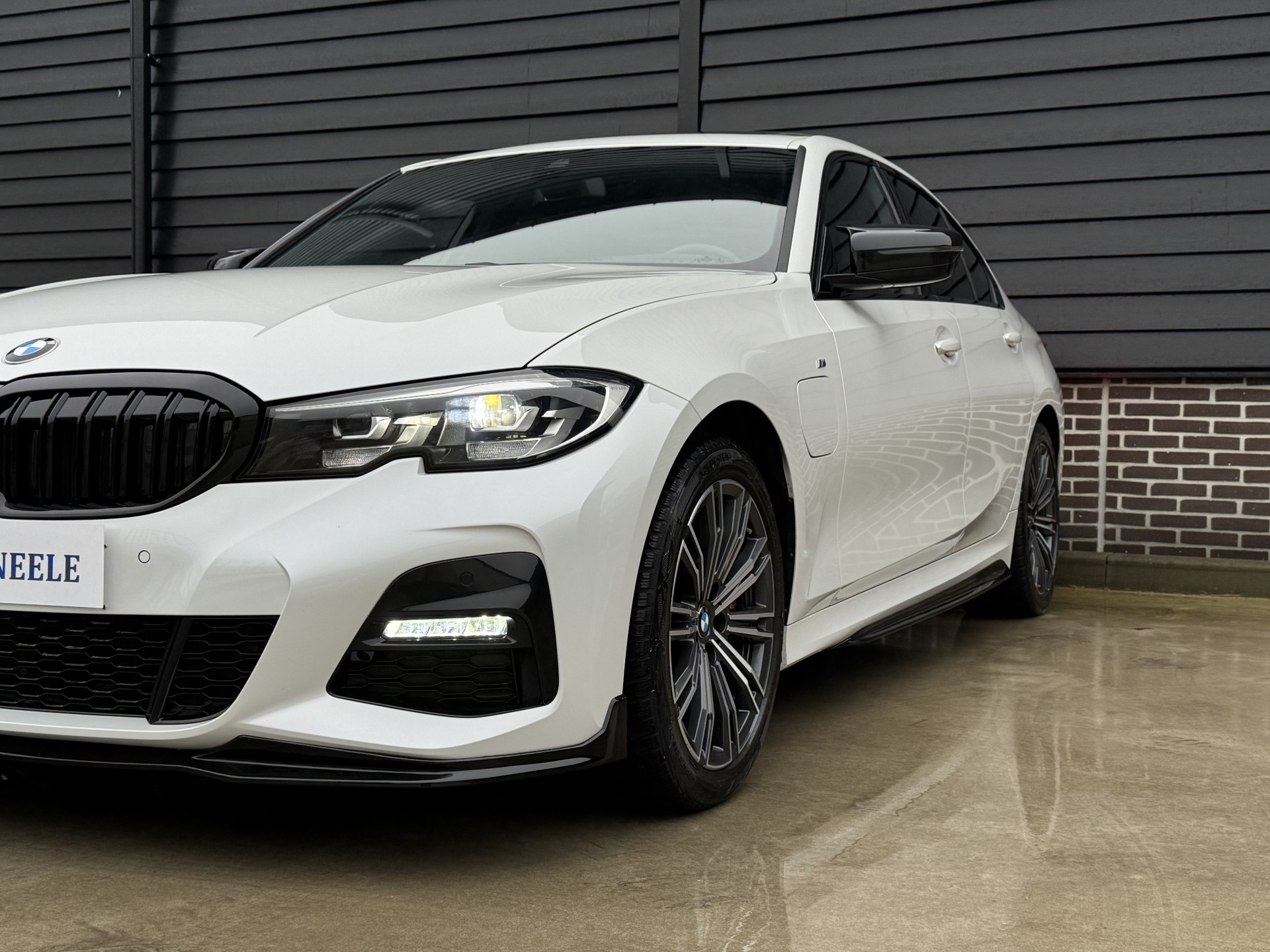 BMW 3-serie 330e M Sport 292 pk High Executive