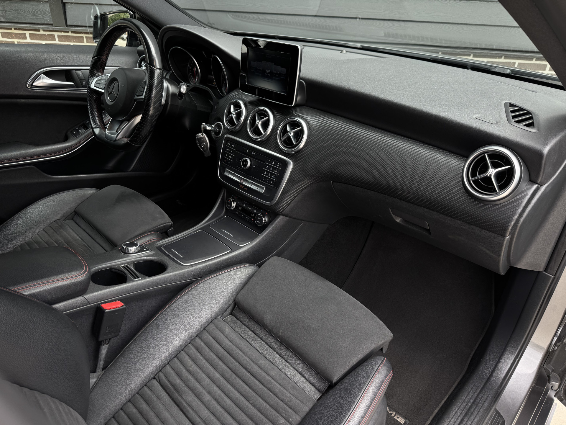Mercedes-Benz A-Klasse 180 AMG Night Edition Plus