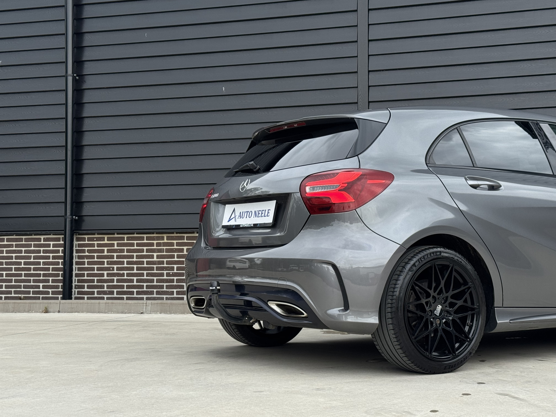 Mercedes-Benz A-Klasse 180 AMG Night Edition Plus