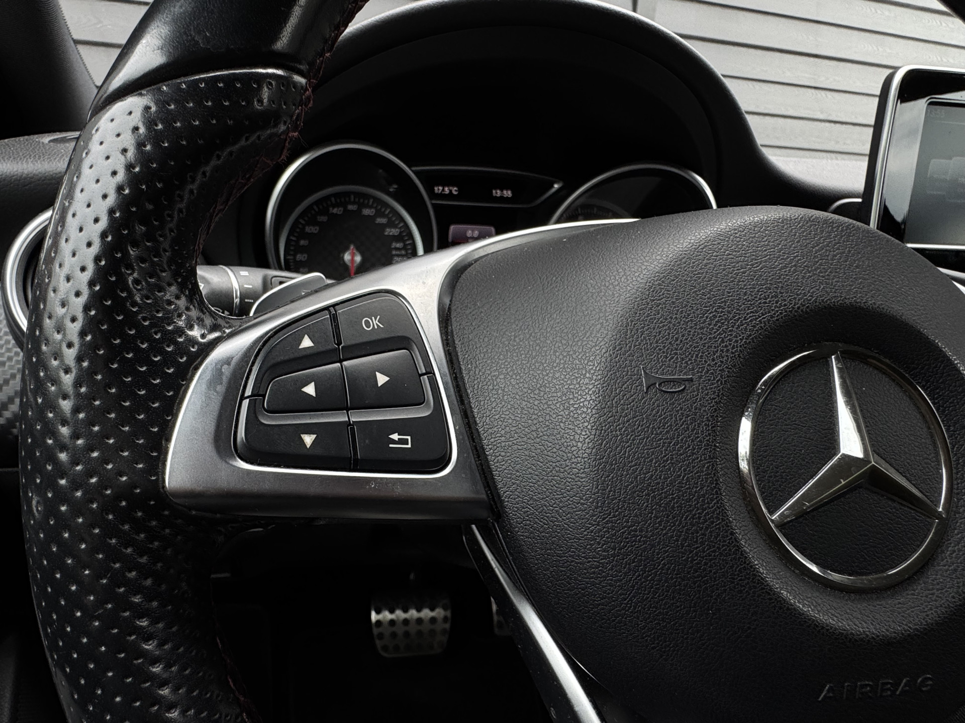 Mercedes-Benz A-Klasse 180 AMG Night Edition Plus