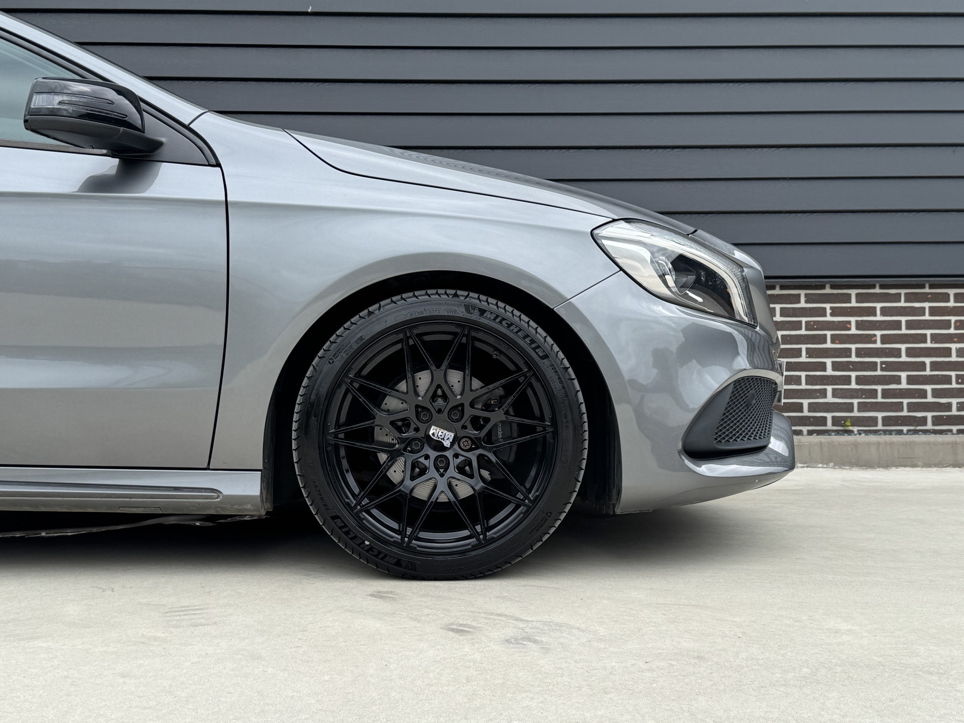 Mercedes-Benz A-Klasse 180 AMG Night Edition Plus
