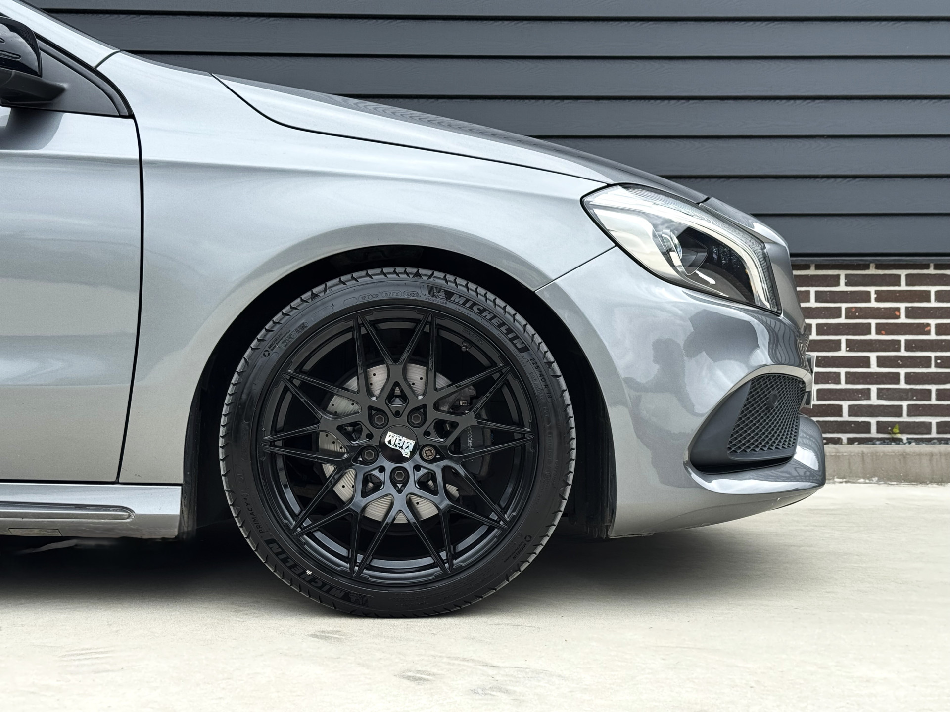Mercedes-Benz A-Klasse 180 AMG Night Edition Plus