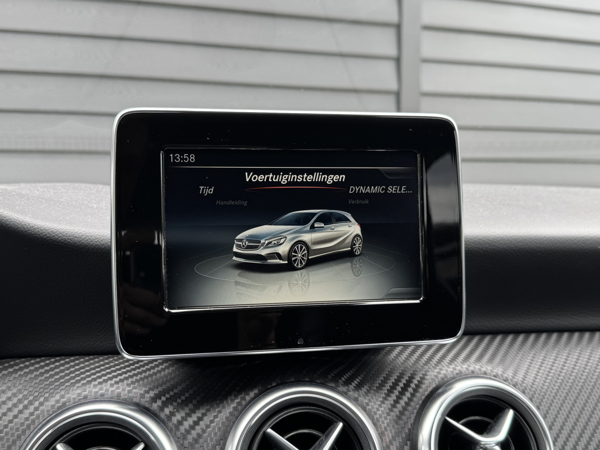 Mercedes-Benz A-Klasse 180 AMG Night Edition Plus