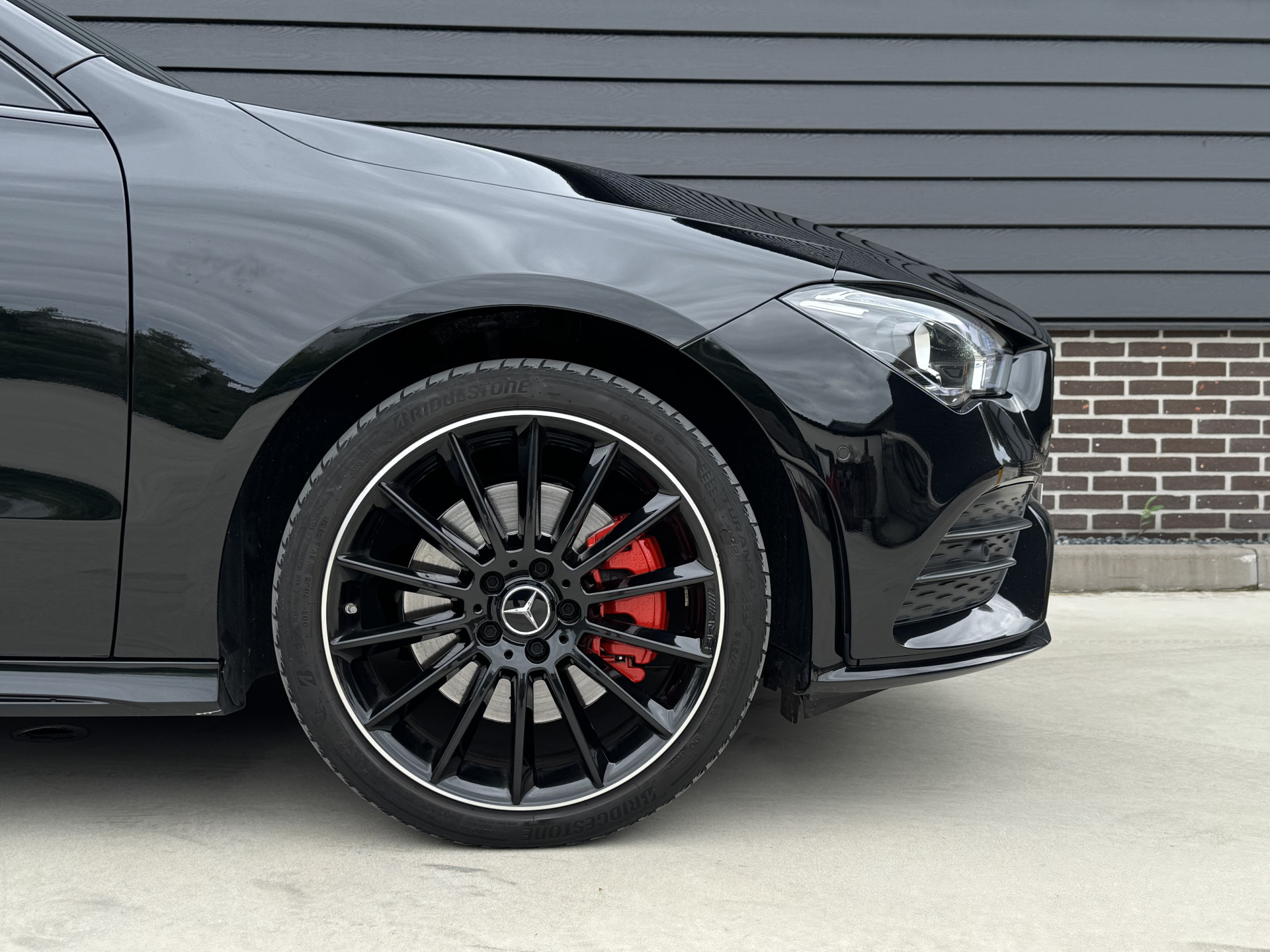 Mercedes-Benz CLA-Klasse 250e AMG Line