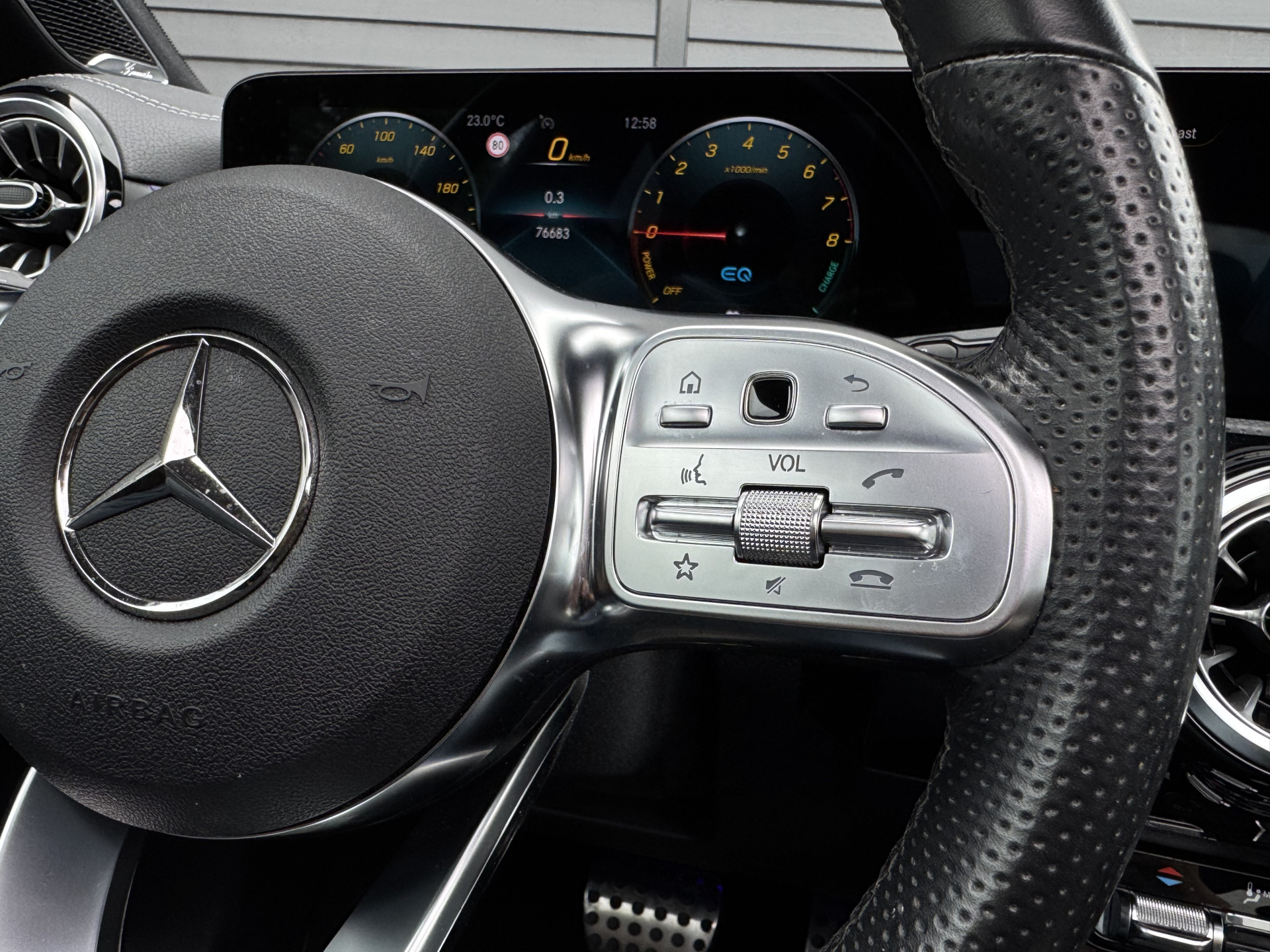 Mercedes-Benz CLA-Klasse 250e AMG Line